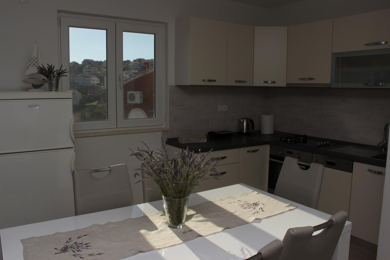 Apartmani Anna Трогир Екстериор снимка