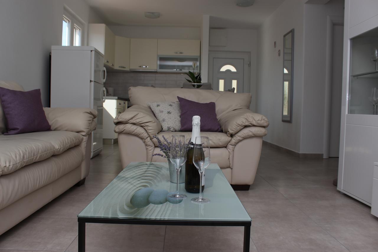 Apartmani Anna Трогир Екстериор снимка