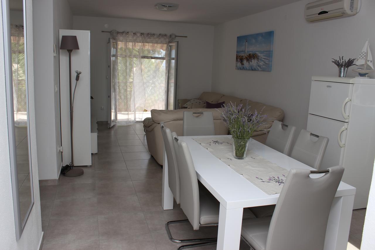 Apartmani Anna Трогир Екстериор снимка